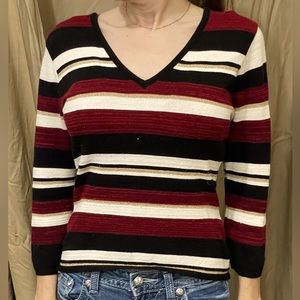 Women’s sweater, 3/4 length sleeves. Size M.